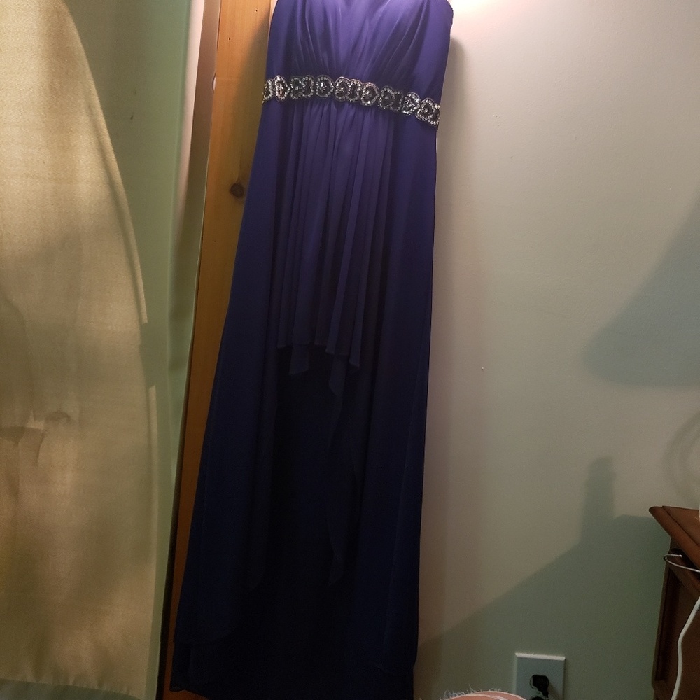 Dress - Picture 2 of 3